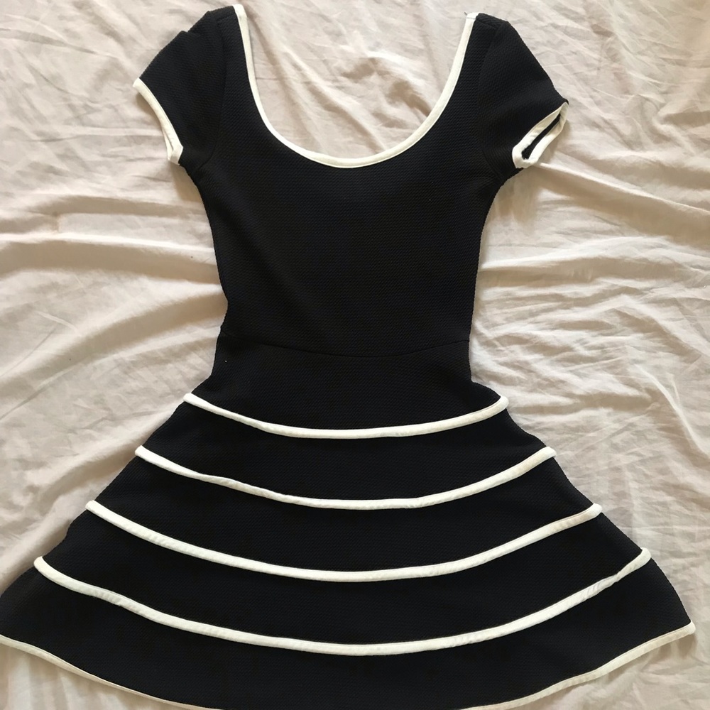 Wide neck jetsons type dress